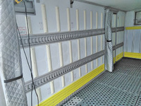 三菱ふそうキャンター冷凍車（冷蔵車）小型（2t・3t）[写真13]