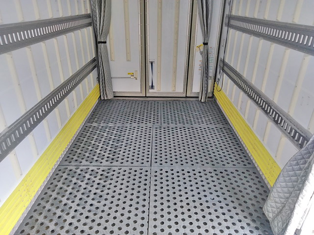 三菱ふそうキャンター冷凍車（冷蔵車）小型（2t・3t）[写真15]