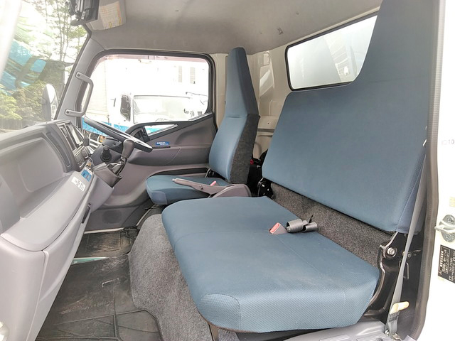 三菱ふそうキャンター冷凍車（冷蔵車）小型（2t・3t）[写真33]