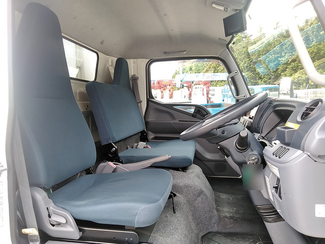 三菱ふそうキャンター冷凍車（冷蔵車）小型（2t・3t）[写真34]