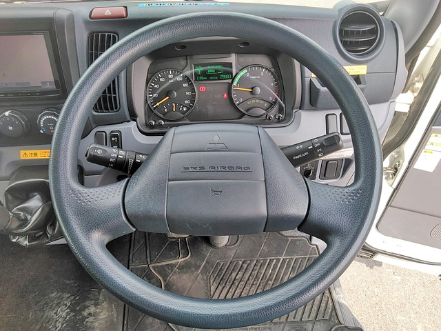 三菱ふそうキャンター冷凍車（冷蔵車）小型（2t・3t）[写真37]