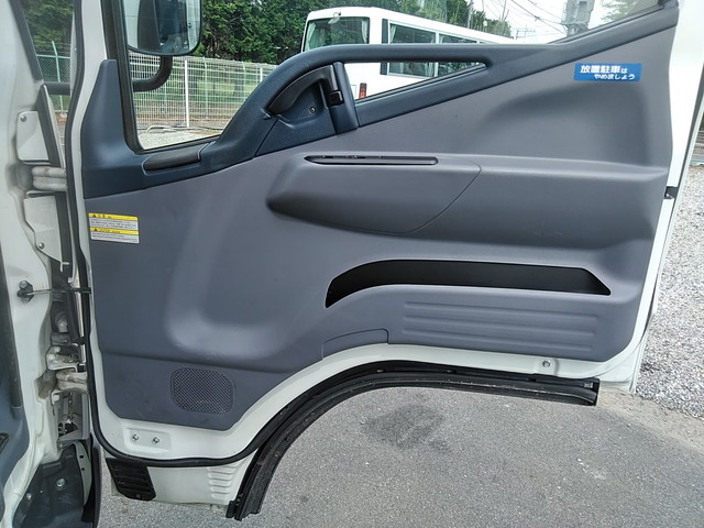 三菱ふそうキャンター冷凍車（冷蔵車）小型（2t・3t）[写真27]