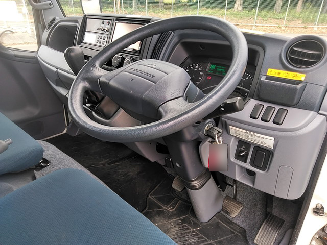 三菱ふそうキャンター冷凍車（冷蔵車）小型（2t・3t）[写真29]