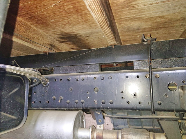 三菱ふそうキャンター平ボディ小型（2t・3t）[写真16]