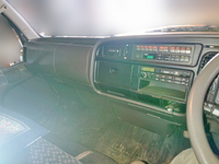 三菱ふそうキャンター平ボディ小型（2t・3t）[写真27]