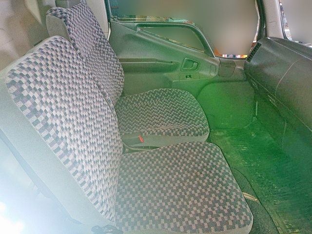 三菱ふそうキャンター平ボディ小型（2t・3t）[写真28]