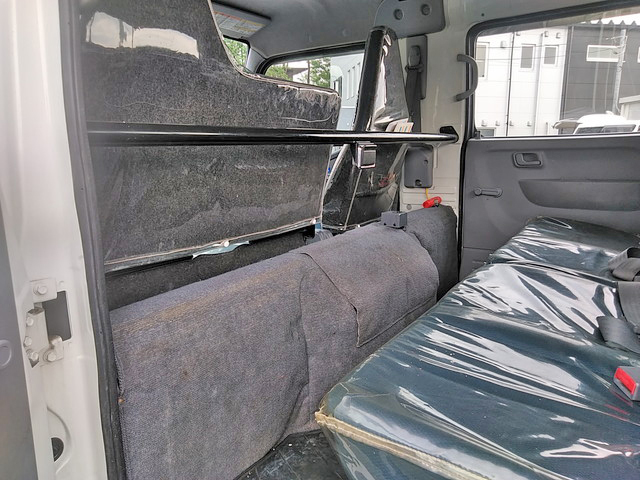 三菱ふそうキャンターダブルキャブ（Wキャブ）小型（2t・3t）[写真31]