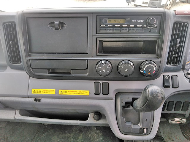 三菱ふそうキャンターダブルキャブ（Wキャブ）小型（2t・3t）[写真36]