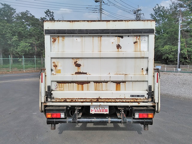 三菱ふそうキャンターダブルキャブ（Wキャブ）小型（2t・3t）[写真07]