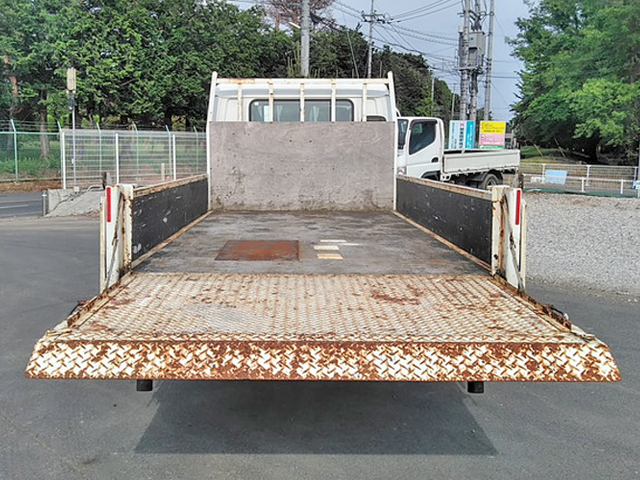 三菱ふそうキャンターダブルキャブ（Wキャブ）小型（2t・3t）[写真08]