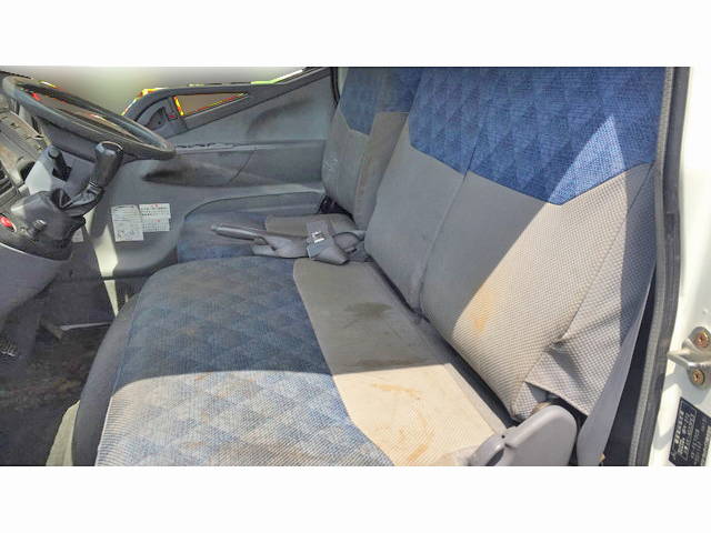 三菱ふそうキャンターパッカー車（塵芥車）小型（2t・3t）[写真21]