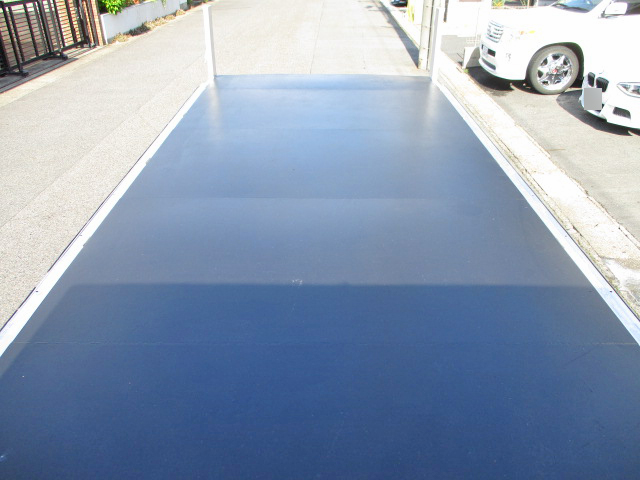 三菱ふそうファイターアルミブロック中型（4t）[写真17]