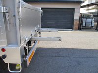 三菱ふそうファイターアルミブロック中型（4t）[写真18]