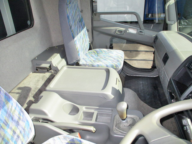 三菱ふそうファイターアルミブロック中型（4t）[写真33]