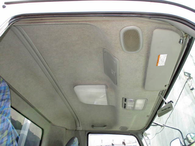 三菱ふそうファイターアルミブロック中型（4t）[写真34]