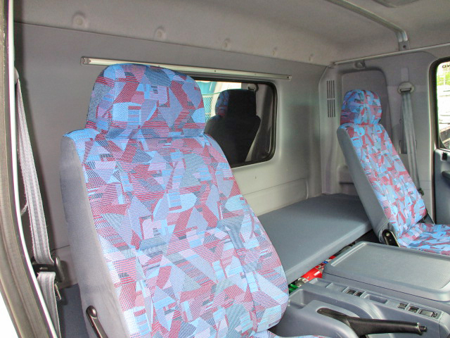 日野レンジャーアルミウイング中型（4t）[写真33]