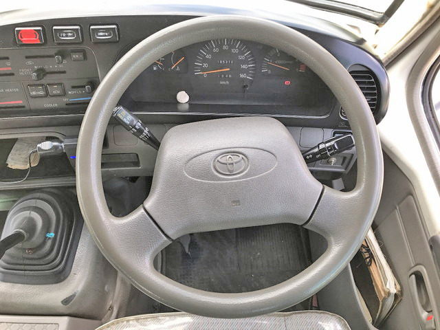 トヨタコースターマイクロバス[写真16]