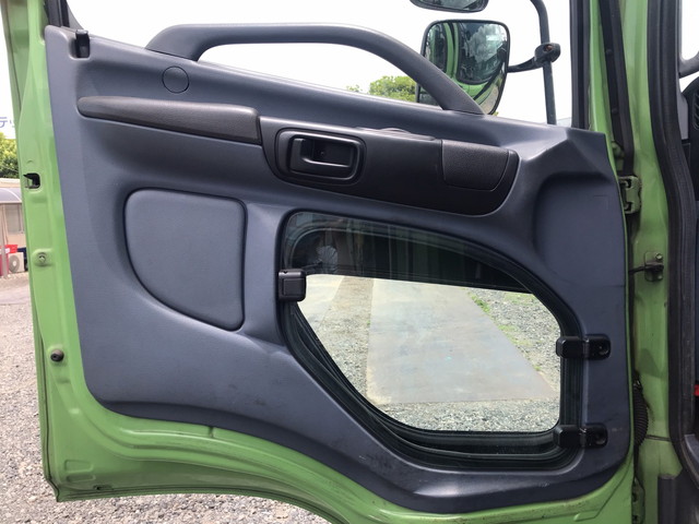 日野レンジャー平ボディ増トン（6t・8t）[写真28]