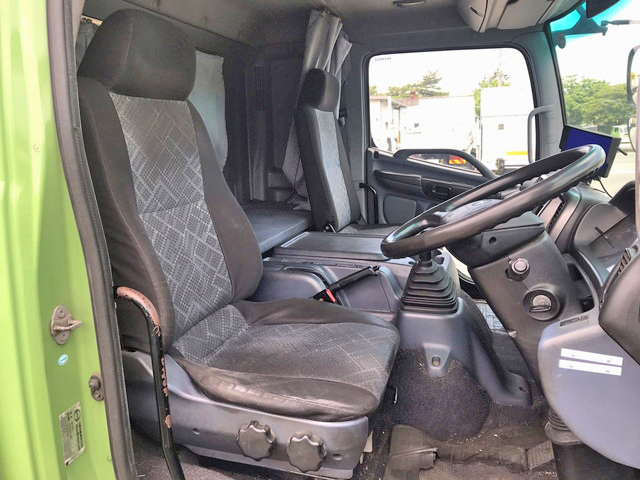 日野レンジャー平ボディ増トン（6t・8t）[写真30]