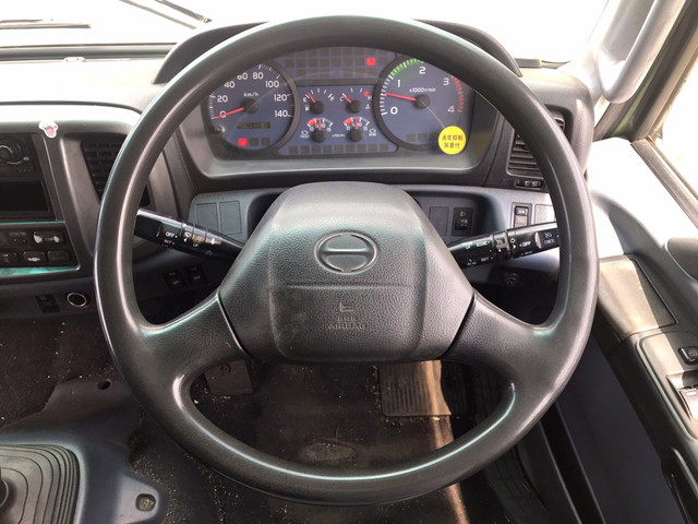 日野レンジャー平ボディ増トン（6t・8t）[写真36]