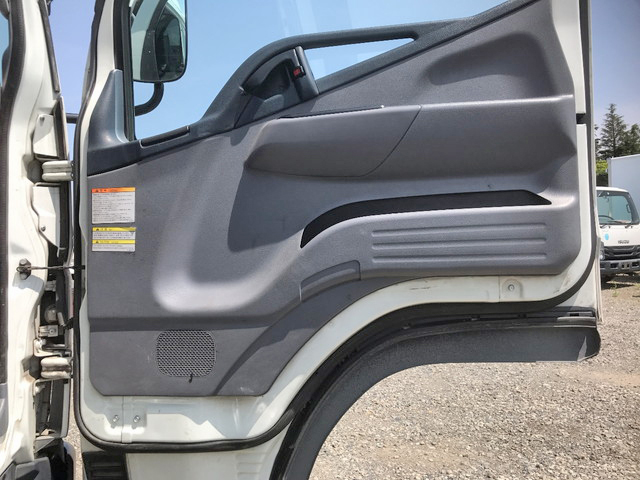 三菱ふそうキャンターアルミブロック小型（2t・3t）[写真30]