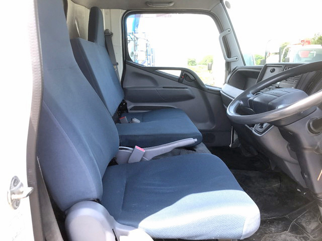 三菱ふそうキャンターアルミブロック小型（2t・3t）[写真34]