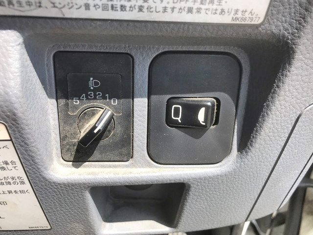 三菱ふそうキャンターアルミブロック小型（2t・3t）[写真38]