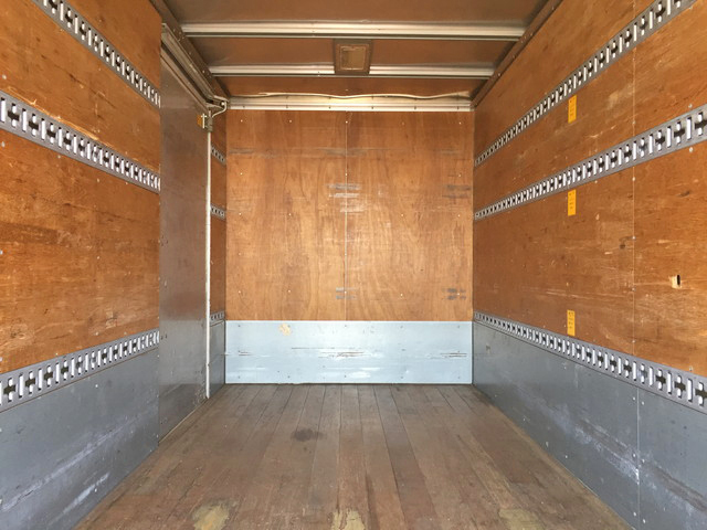 三菱ふそうキャンターアルミバン小型（2t・3t）[写真11]