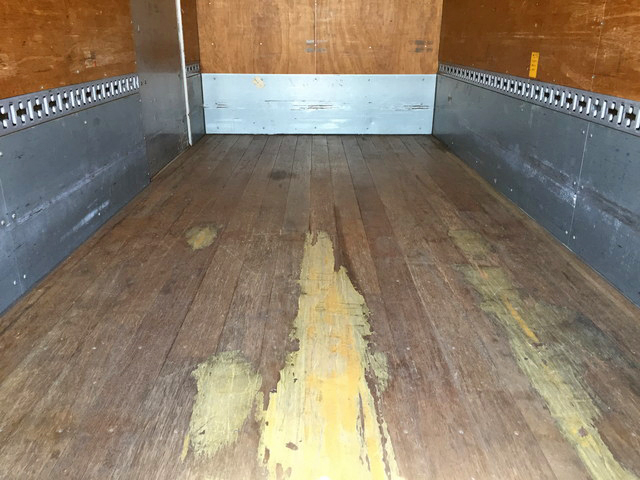 三菱ふそうキャンターアルミバン小型（2t・3t）[写真13]