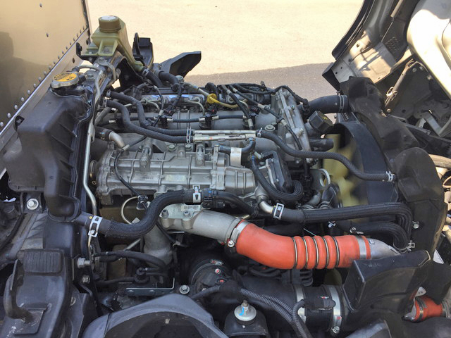 三菱ふそうキャンターアルミバン小型（2t・3t）[写真28]