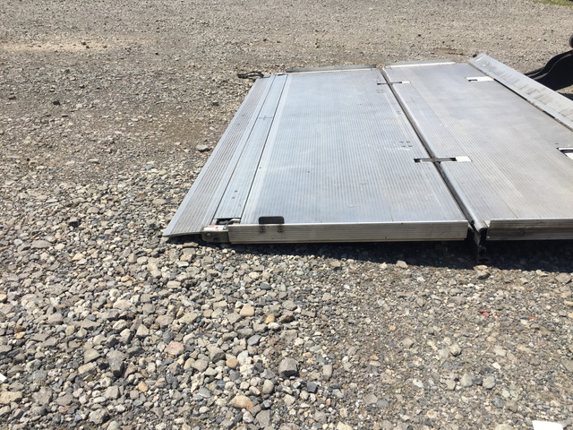 日野レンジャーアルミウイング中型（4t）[写真14]