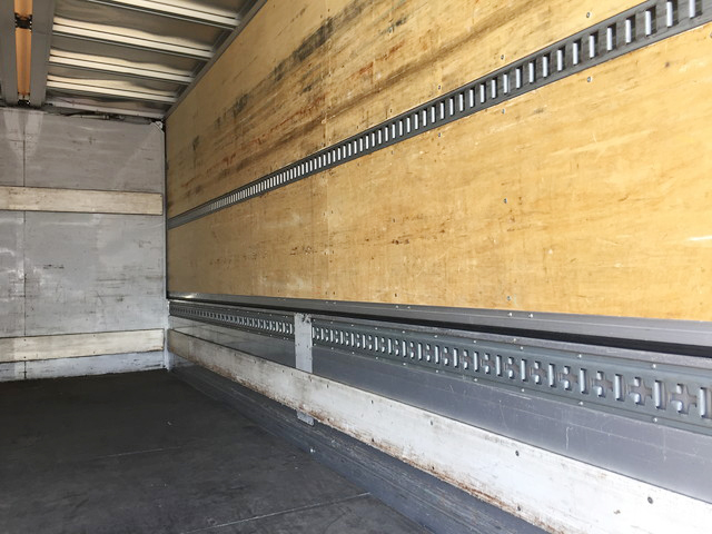 日野レンジャーアルミウイング中型（4t）[写真17]