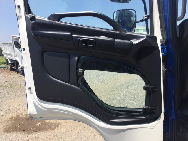 日野レンジャーアルミウイング中型（4t）[写真29]