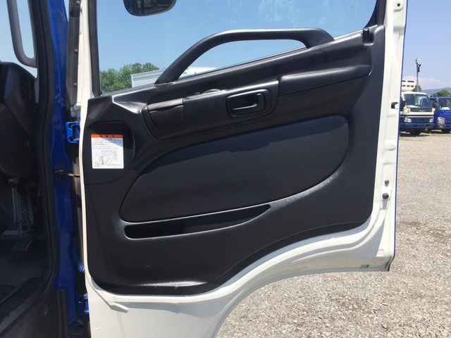 日野レンジャーアルミウイング中型（4t）[写真30]