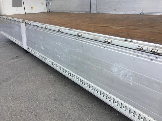 三菱ふそうファイターアルミウイング増トン（6t・8t）[写真18]