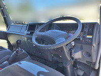 いすゞフォワードアルミウイング中型（4t）[写真28]