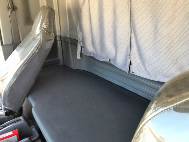 いすゞフォワードアルミウイング中型（4t）[写真30]