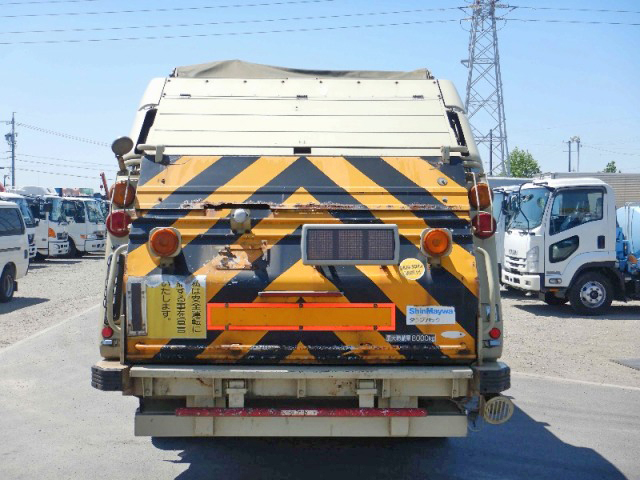 三菱ふそうファイターパッカー車（塵芥車）増トン（6t・8t）[写真07]