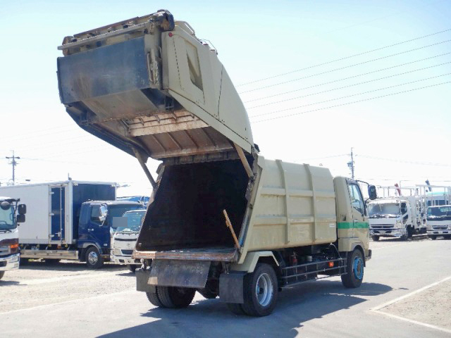 三菱ふそうファイターパッカー車（塵芥車）増トン（6t・8t）[写真09]