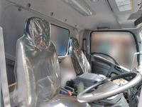 いすゞフォワードコンテナ専用車中型（4t）[写真26]