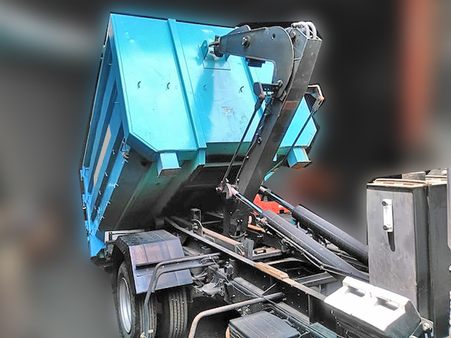 いすゞフォワードコンテナ専用車中型（4t）[写真09]