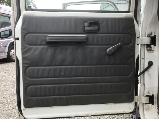 日産アトラスダブルキャブ・ダンプ小型（2t・3t）[写真24]