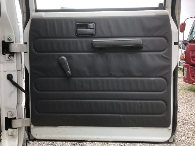 日産アトラスダブルキャブ・ダンプ小型（2t・3t）[写真25]