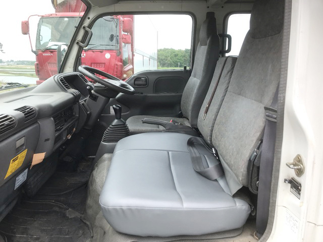 日産アトラスダブルキャブ・ダンプ小型（2t・3t）[写真26]