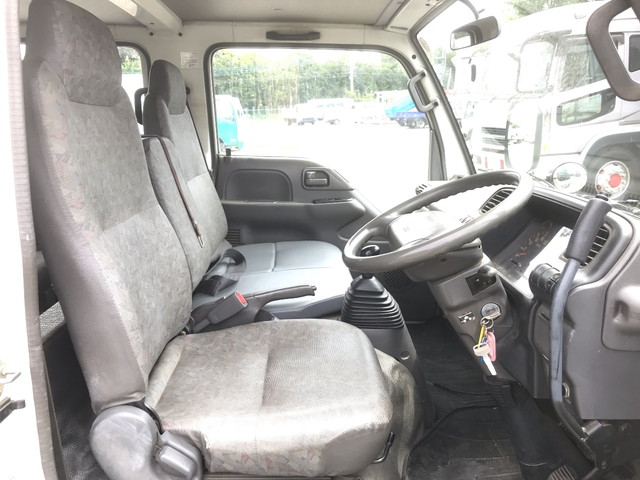 日産アトラスダブルキャブ・ダンプ小型（2t・3t）[写真27]