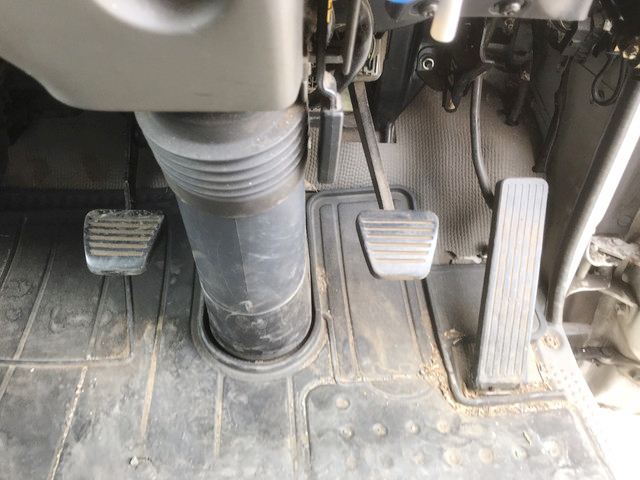 日産アトラスダブルキャブ・ダンプ小型（2t・3t）[写真36]