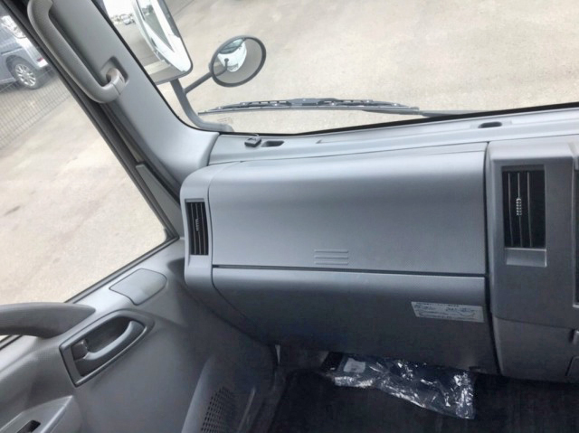 いすゞエルフアルミバン小型（2t・3t）[写真25]