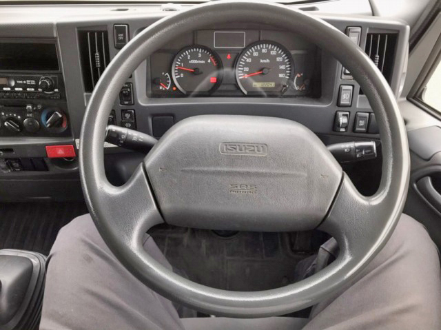 いすゞエルフアルミバン小型（2t・3t）[写真27]