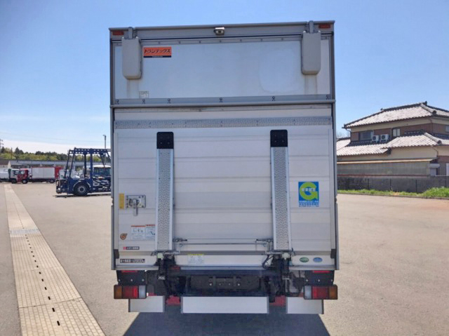 いすゞエルフアルミバン小型（2t・3t）[写真08]