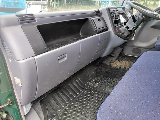 三菱ふそうキャンターユニック4段小型（2t・3t）[写真31]